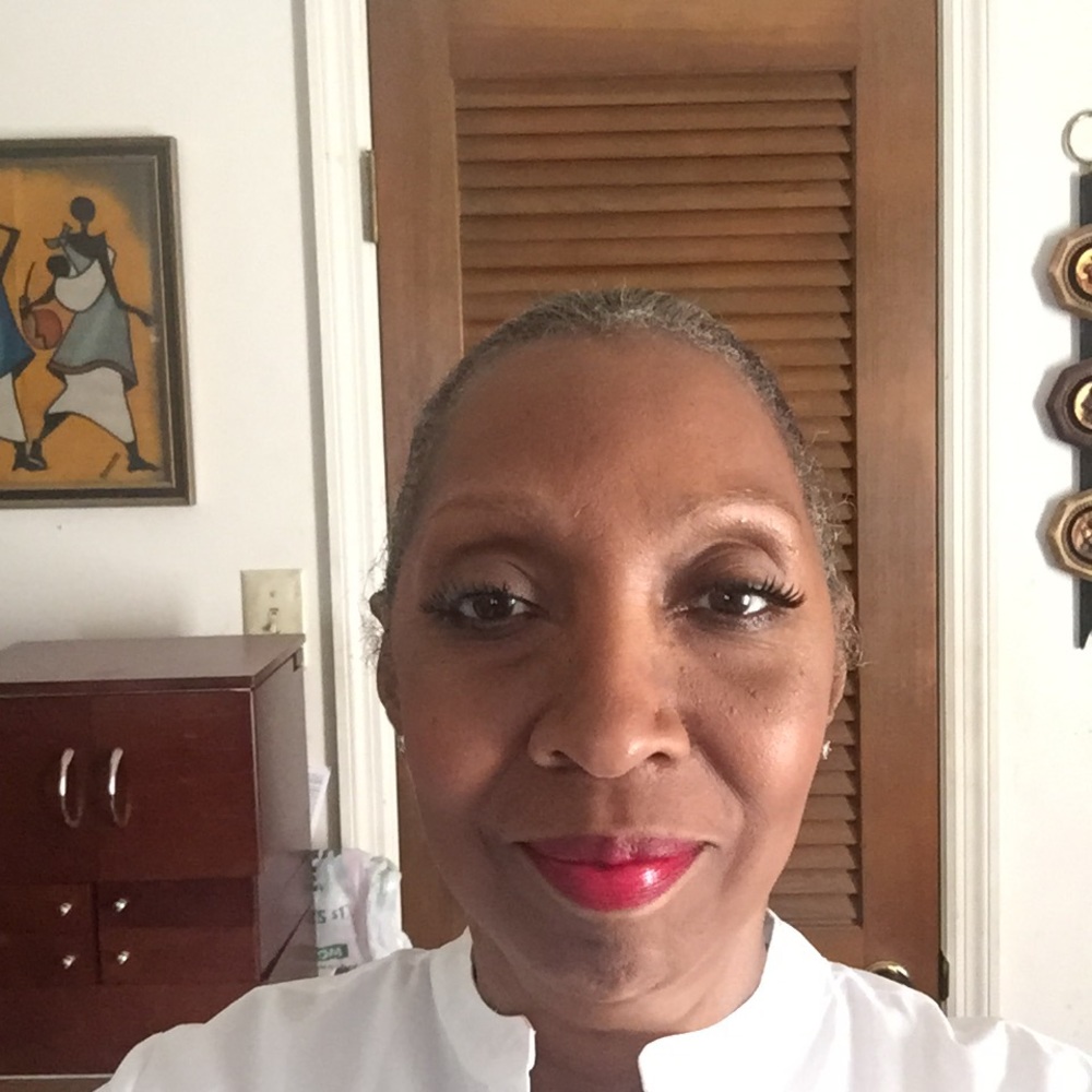 Meet your Posher, Saundra